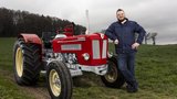 Matthias Stirnimann mit seinem Schlüter Compact 850.  (Bild: «die grüne» / Pia Neuenschwander)