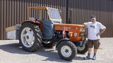 Roman Schäfli mit seinem Traumtraktor, dem Fiat 600.  (Bild: «die grüne» / Gian Vaitl)
