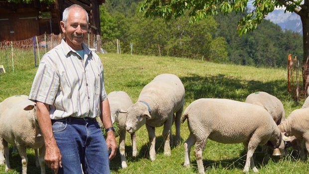 Wolfgang Willi, Schafhalter und BGK-anerkannter Moderhinke-Berater.  Er hat seine Herde erfolgreich von Moderhinke befreit. Bild: Michael Götz