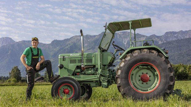 Jan Kropf, Landwirt aus Wattenwil BE, sammelt Bührer-Traktoren.  (Bild: «die grüne» / Pia Neuenschwander)